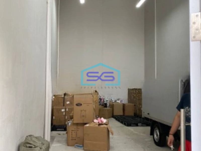 Dijual Gudang Luas Tanah  140 m² Lokasi Bebas Banjir di Jakarta Barat