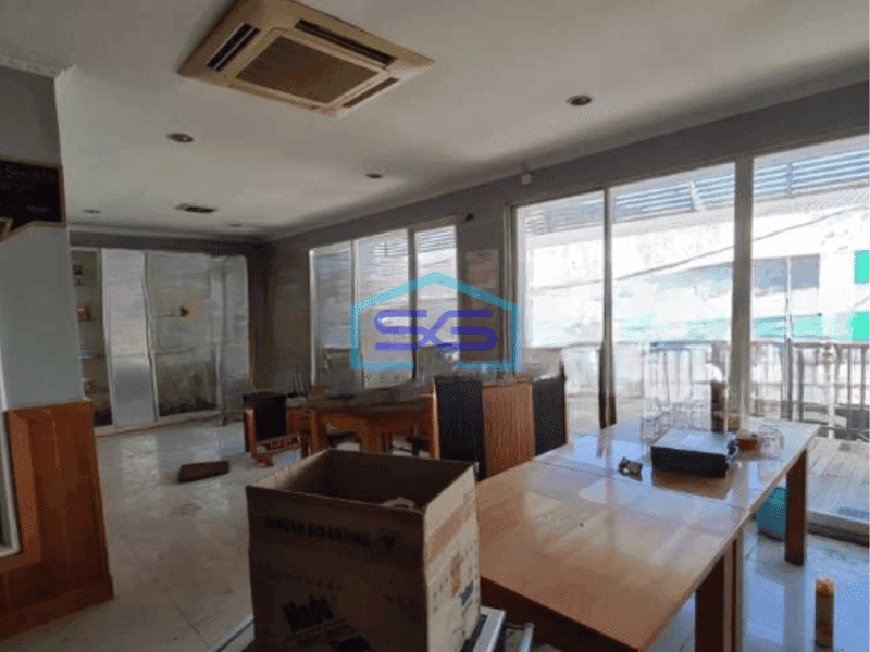 Dijual Cepat Ruko 2 Lantai Luas Bangunan  330 m² di Sawahan Surabaya