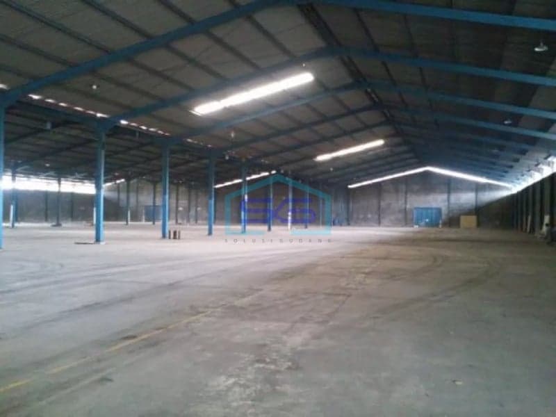 Disewakan gudang di daan mogot luas 10000m