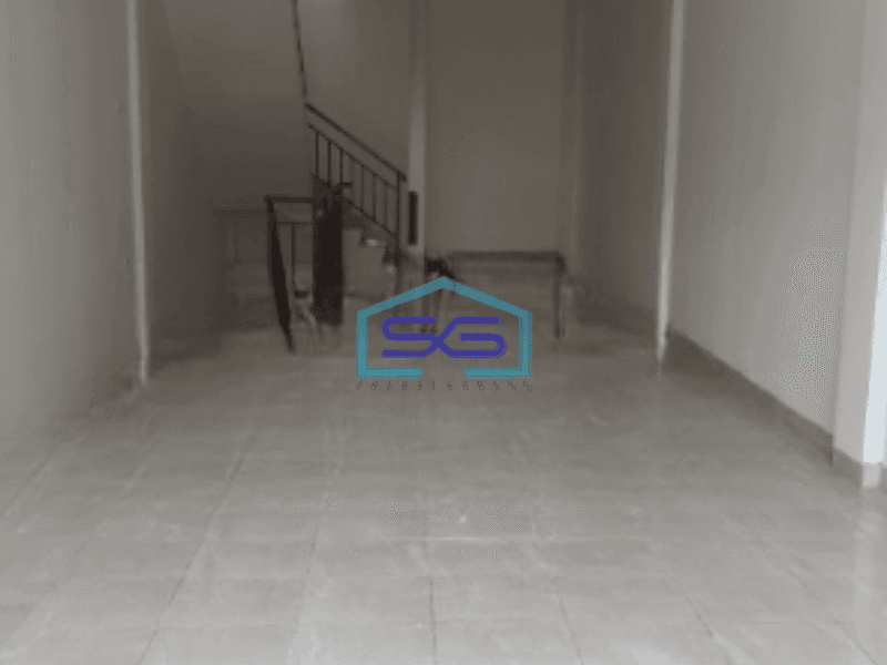 Disewakan Ruko Siap Pakai Luas Bangunan  200 m² di Tambora Jakarta Barat