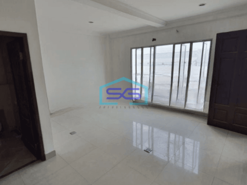 Disewakan Gudang Ada Kantor Luas Bangunan  300 m² di Cengkareng Jakarta Barat