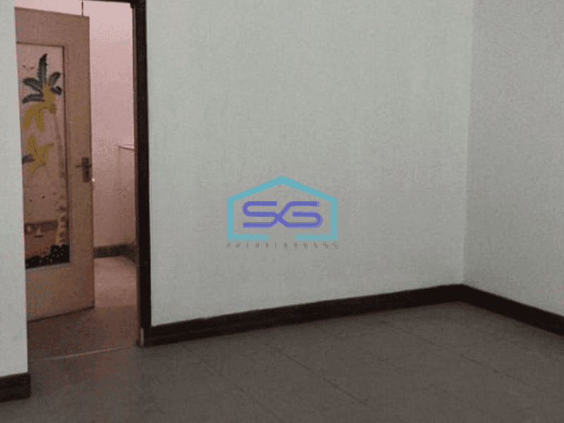 Disewakan Ruko Hook Strategis Bangunan 2 Lantai Luas 220m2