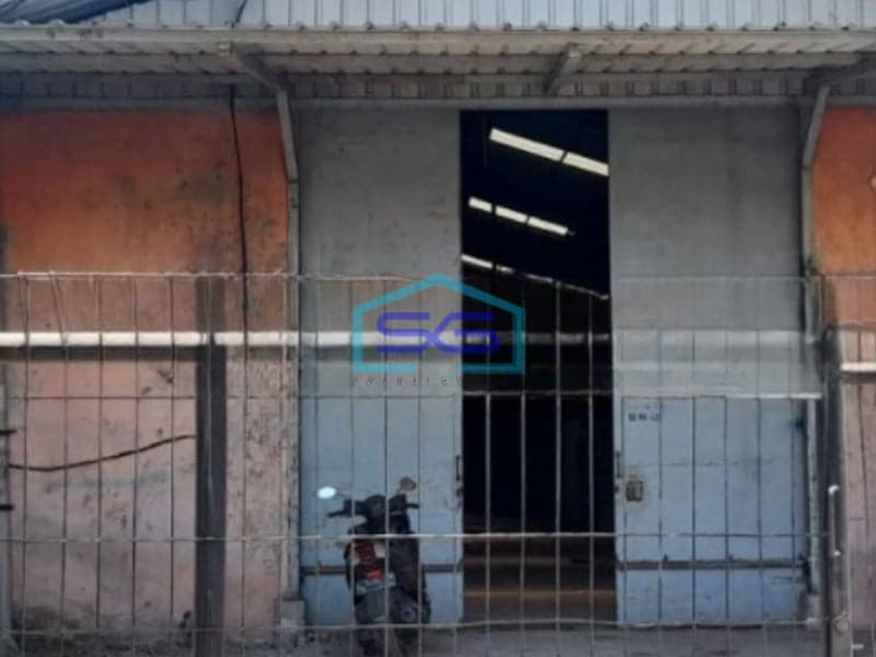 Dijual Gudang Siap Pakai Luas Bangunan  500 m² Lokasi Bebas Banjir Strategis di Gresik Jawa Timur