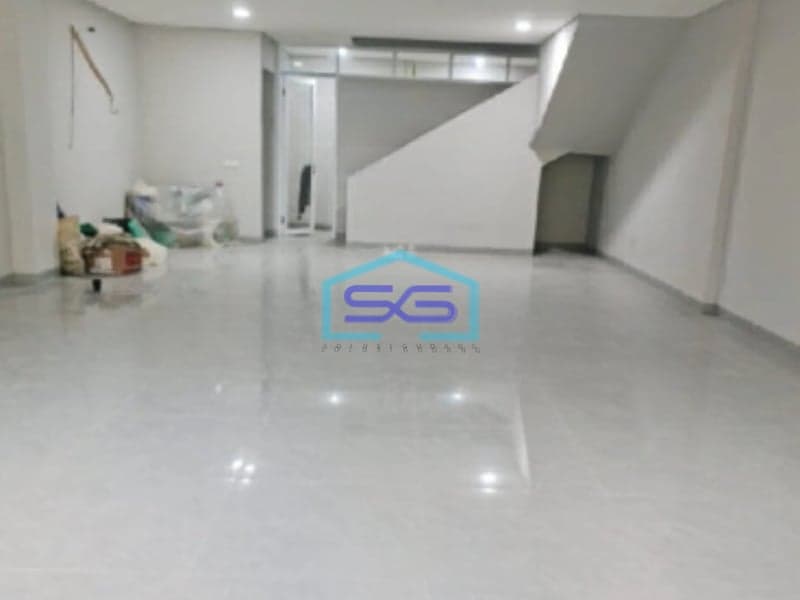 Disewakan Ruko Tengah Kota Bandung Lokasi Ramai Luas Bangunan 270m2