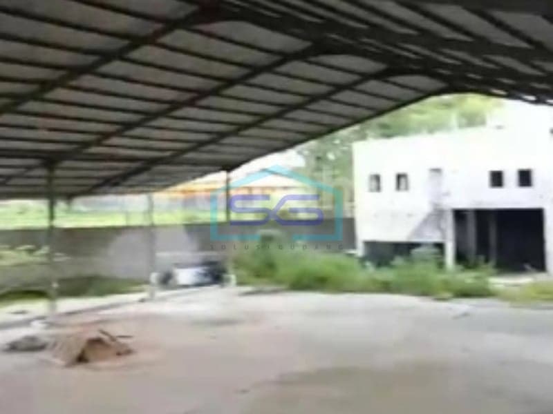 马格朗中部爪哇蒙吉德工业区仓库出租 - 建筑面积2400平方米