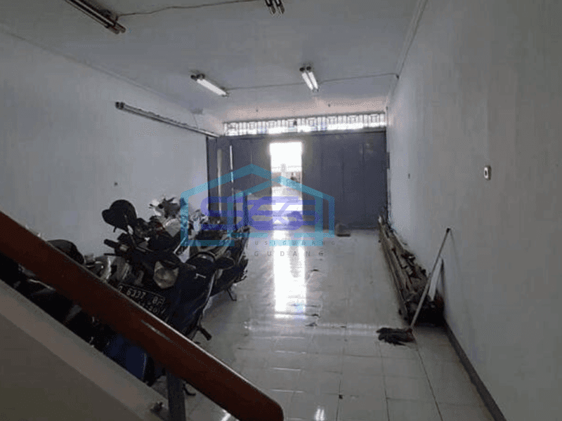 Disewa Ruko Strategis Area Lengkong
