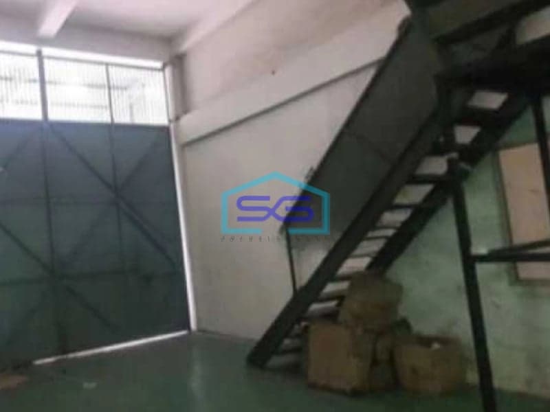 Disewakan Gudang Akses Container 40 Feet Luas Bangunan 1400 m² Lokasi Cengkareng Jakarta Barat