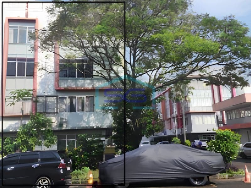 出售：雅加达西部卡利德勒斯街角店屋 - 4层，可立即营业，建筑面积239平方米