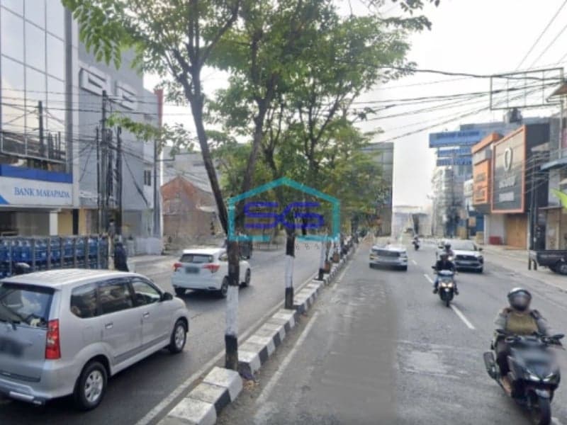 Disewakan Ruko 2,5 Lantai Dikawasan Bisnis Dan Perbankan DI Domangan Jogja Luas Bangunan  140 m²