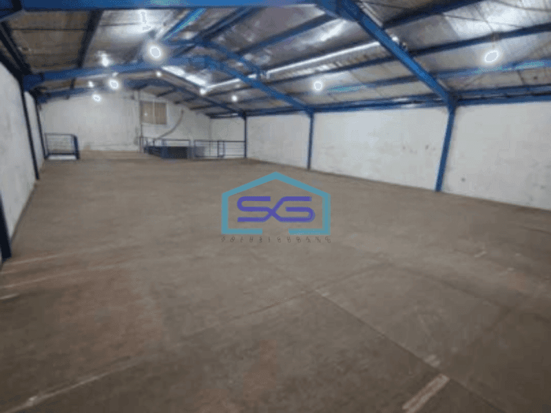 Disewakan Gudang Siap Pakai Ada Kantor Luas Bangunan  660 m² di Kalideres Jakarta Barat