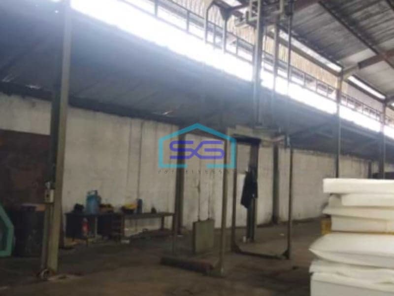 Dijual Gudang Bagus di Cilampeni Bandung Luas Bangunan  2800 m²