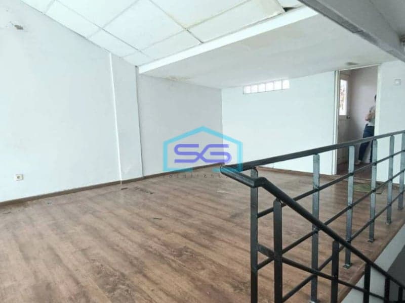Dijual Ruko Siap Usaha 3 Lantai Di Bsd Tangerang Lokasi Sangat Strategis LB 180m2