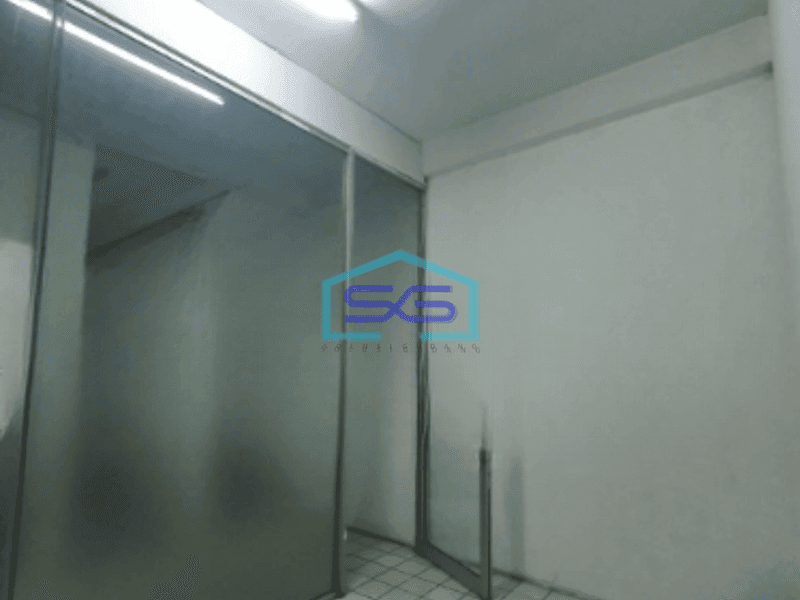 Dijual Ruko Luas Bangunan  220 m² di Tambora Jakarta Barat