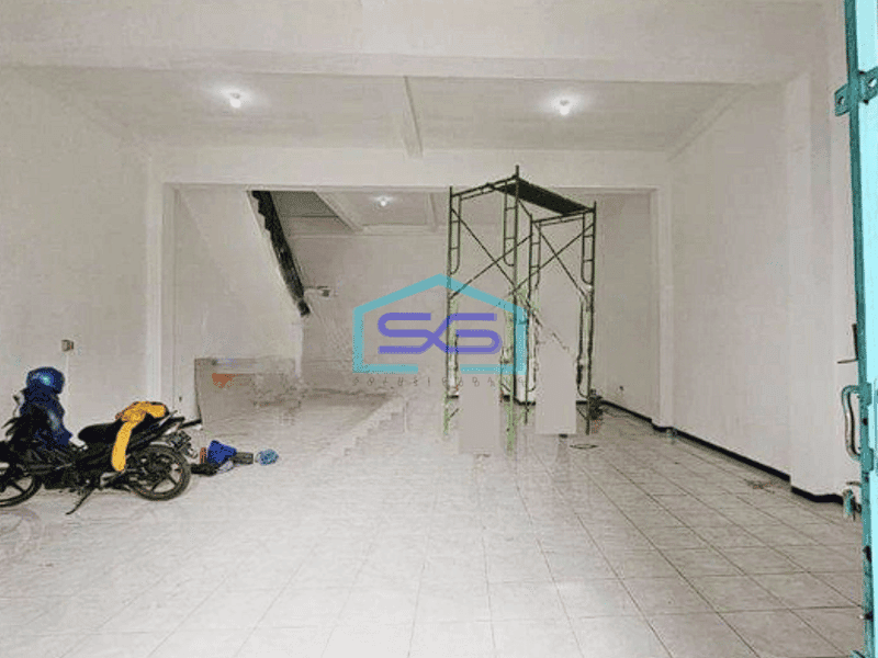 Disewakan Ruko Siap Pakai 2 Lantai Strategis LB 236m2 di Malang