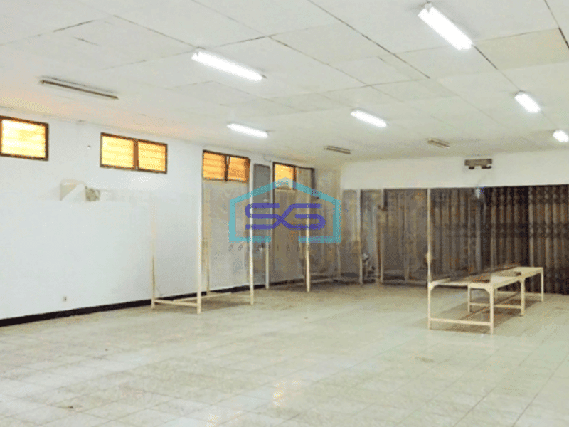 Disewakan Gudang Luas Bangunan  600 m² Lokasi Strategis di Meruya Jakarta Barat