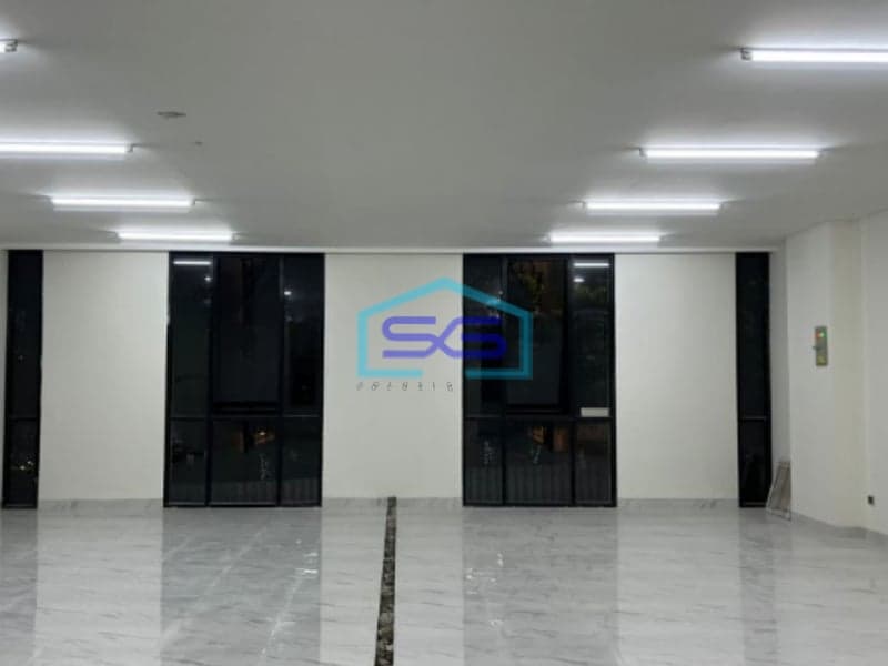 Disewakan Ruko Daerah Komersil Jl Panjang Kebon Jeruk Jakarta Barat LB 240m2