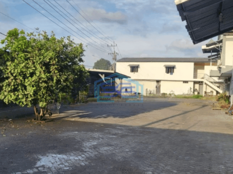 Dijual Gudang 2 Lantai di no jalan Raya Cerme Gresik Langka Luas Bangunan 4200 m²