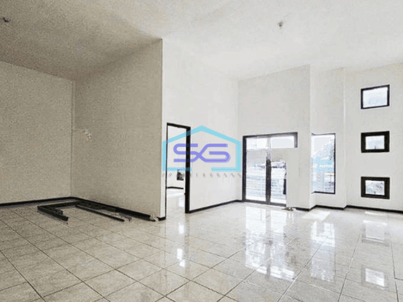 Disewakan Ruko Siap Pakai 2 Lantai Strategis LB 236m2 di Malang