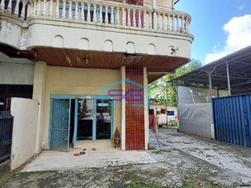 Dijual Ruko dengan Tanah yang Luas di Pusat Kota Jalan Mayor Ruslan Palembang LT 624m2