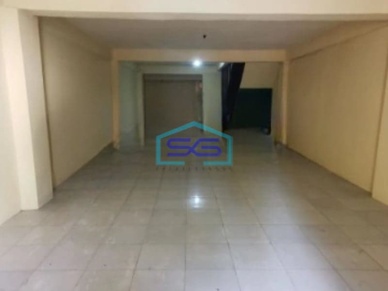 Disewakan Ruko Luas Bangunan 215 m² Lokasi Penjaringan Jakarta Utara