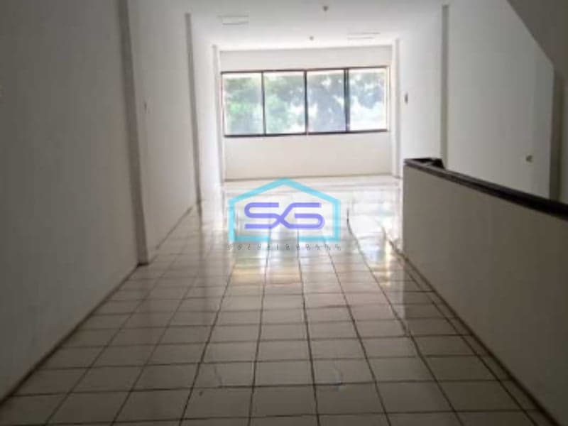 Disewakan 2 Unit Ruko Besar Kondisi Bagus & Rapih di Klender Jakarta Timur LB 180m2