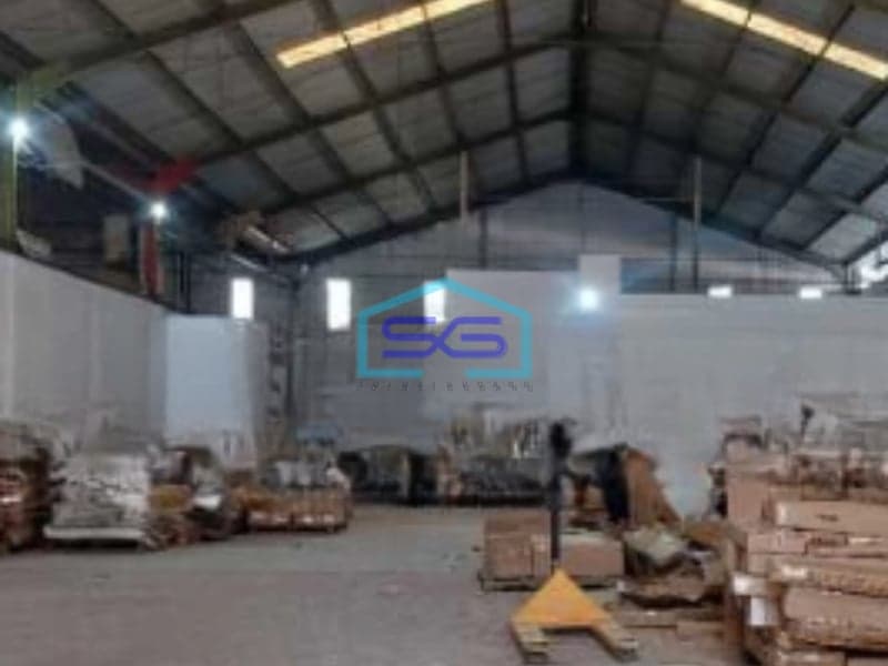 Disewakan Gudang Akses Container 40 Feet Luas Tanah  435 m² di Jakarta Timur