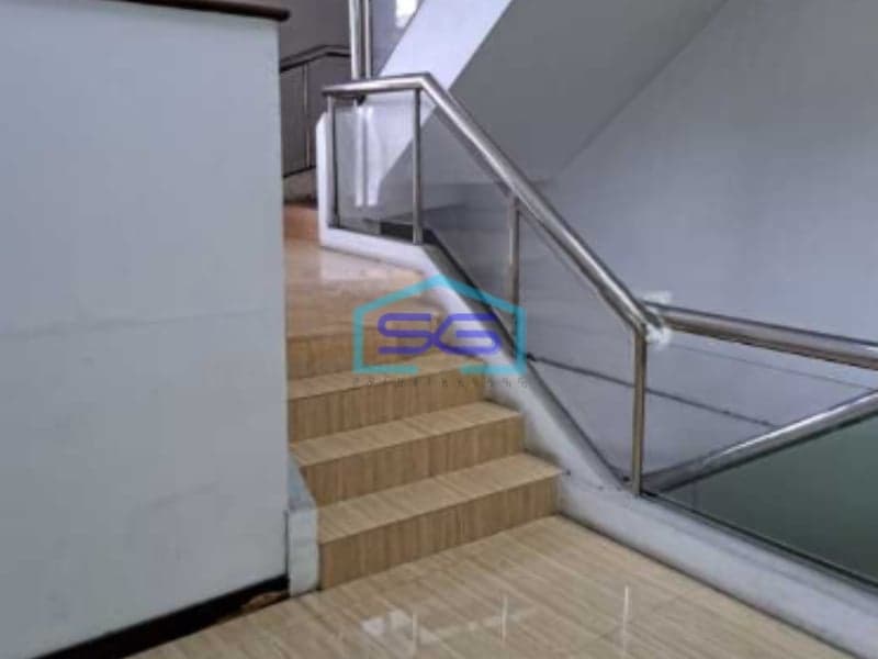 Dijual Ruko di Tomang Jakarta Barat Luas Bangunan 392m2 Tempat Strategis