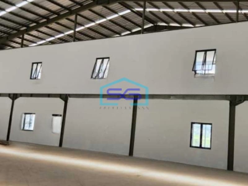 Dijual Gudang Siap Pakai Luas Bangunan  6072 m²  di Cirarab Tangerang