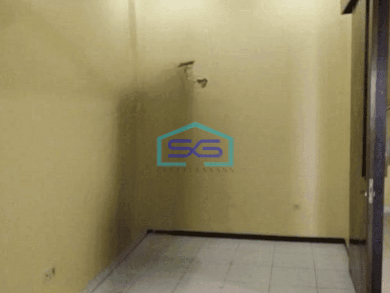 Dijual Ruko Rapih Luas Bangunan 270 m² di Gajah Mada Jakarta Pusat