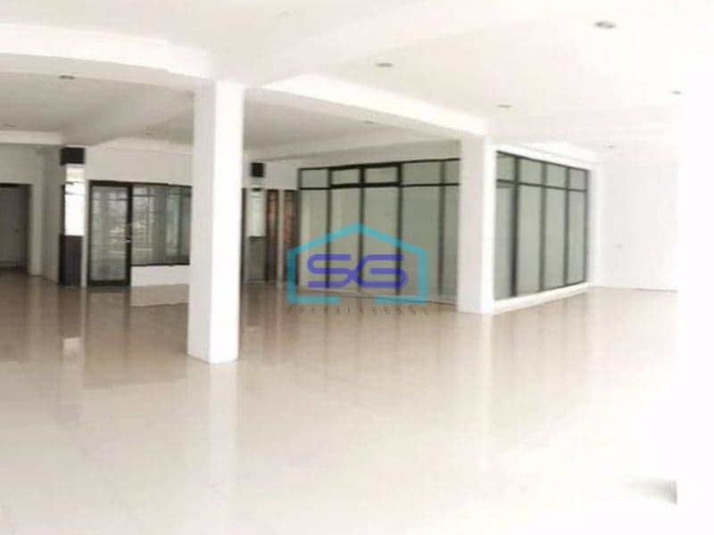 Disewakan Gedung  3 Lantai LB 500m2 Dekat Stasiun Mrt Fatmawati Jakarta Selatan