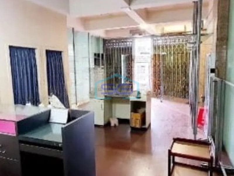 Disewakan Ruko Lokasi Strategis Luas Bangunan 200 m² di Surabaya Kota