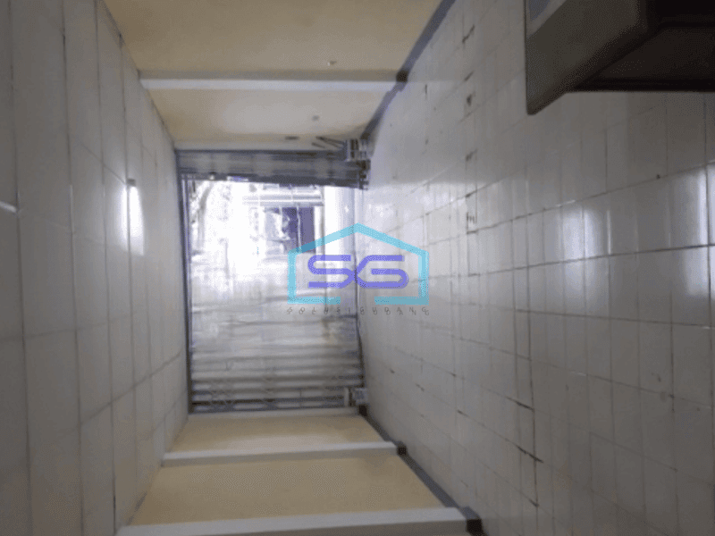 Disewakan Ruko Luas Bangunan  204 m² Lokasi Strategis di Teluk Gong Jakarta Utara