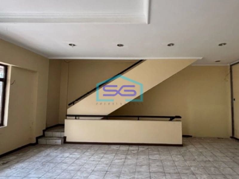 Disewakan Ruko 3 Lantai Luas Tanah  300 m² Lokasi Batununggal Bandung