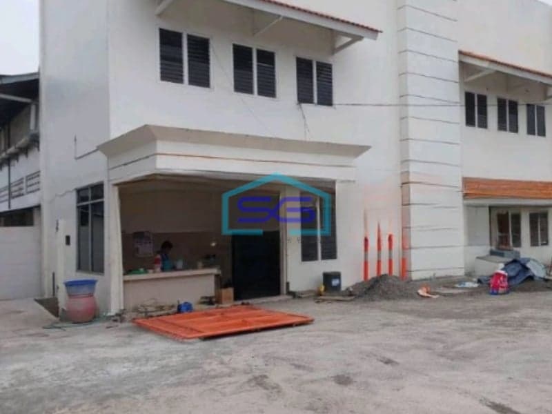 Disewakan Gudang Luas Bangunan  2205 m²  Lokasi di Surabaya