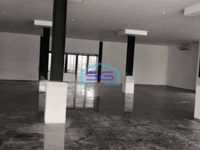 Disewakan Gudang Plus Gedung Luas Bangunan 10000 m² di Kebayoran Lama Jakarta Selatan