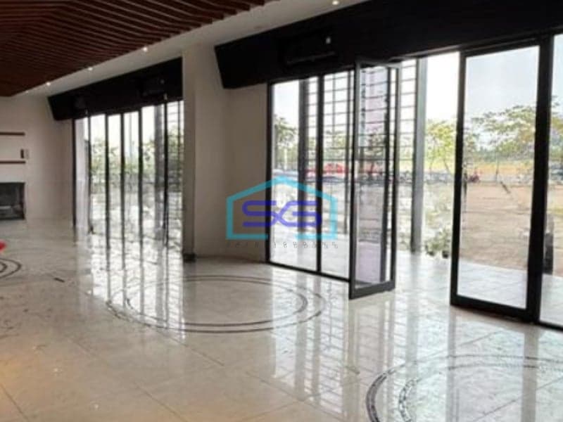 Disewakan Ruko Ada Lift Luas Tanah  240 m² Lokasi di Jakarta Utara