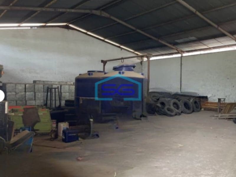 Disewakan Gudang Dan Kantor Pinggir Jalan Raya di Semarang Barat LB 600m2