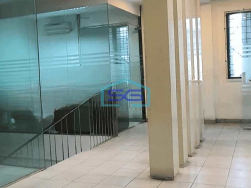 Disewakan Ruko Luas Bangunan 360 m² di Pluit Jakarta Utara