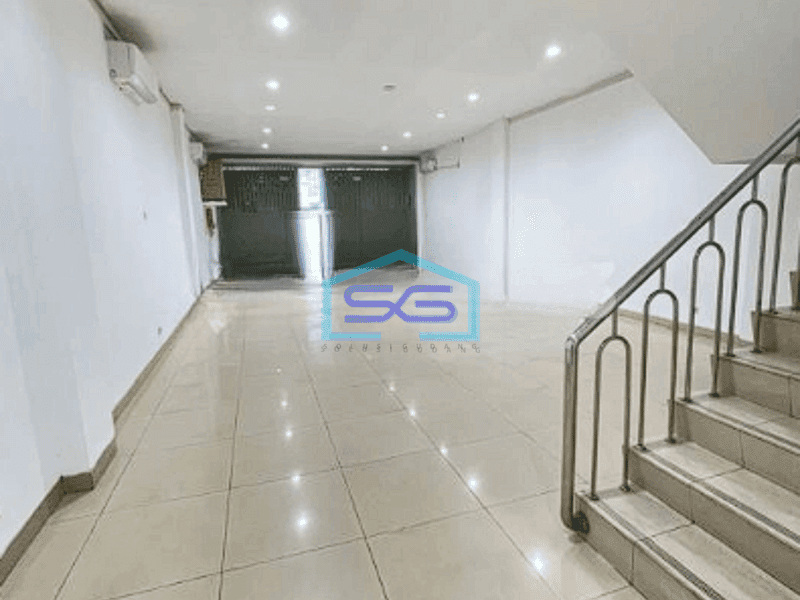 Disewakan Ruko 4 Lantai + Rooftop Di Muara Karang Penjaringan Jakarta Utara LB 552m2