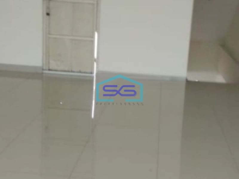 Disewakan Ruko 3,5 Lantai di Green Lake City Jakarta Barat LB 236m2