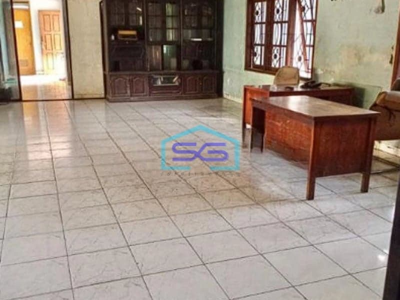 Dijual Bangunan Kantor Dengan Tanah Luas Di Karang Tengah Raya Tangerang LT 2400m2