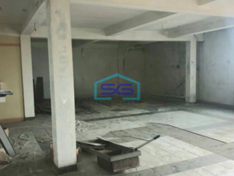 Dijual Ruko Ada Gudang Lokasi Strategis Tengah Kota di Jl. Veteran Solo LT 596m2