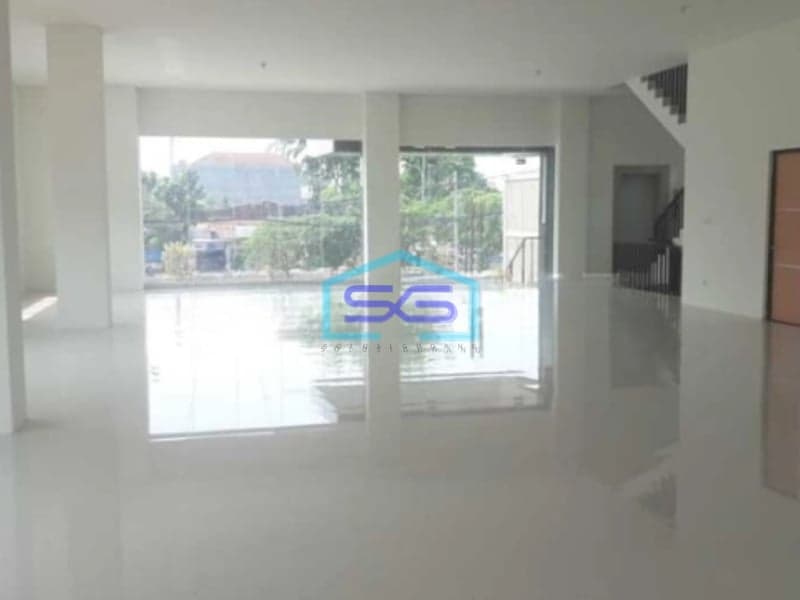 Dijual Ruang Usaha Lokasi di Matraman Jakarta Timur Luas Tanah 759m2