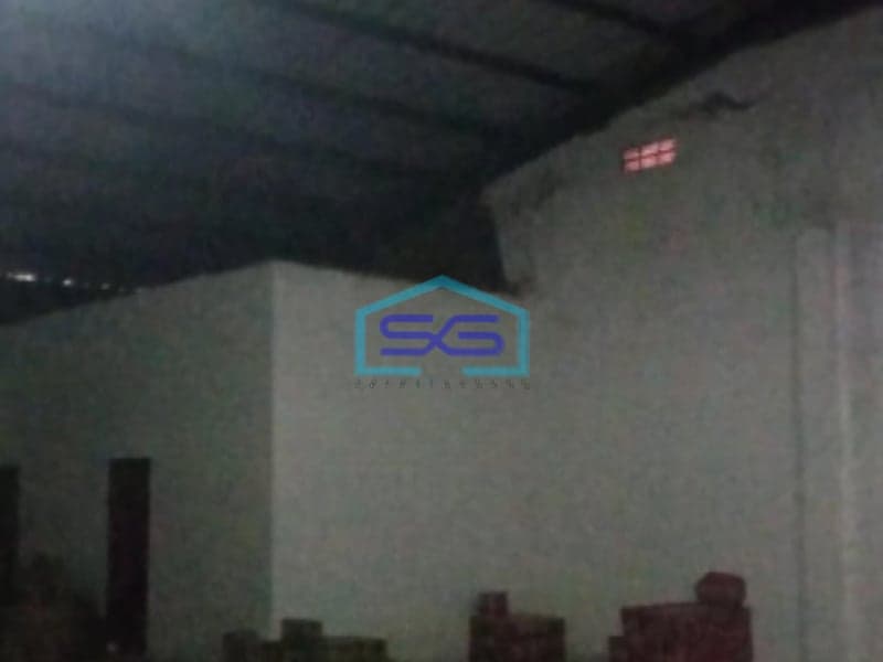 Dijual Gudang Akses Container Luas Tanah 295 m²  di Bandung