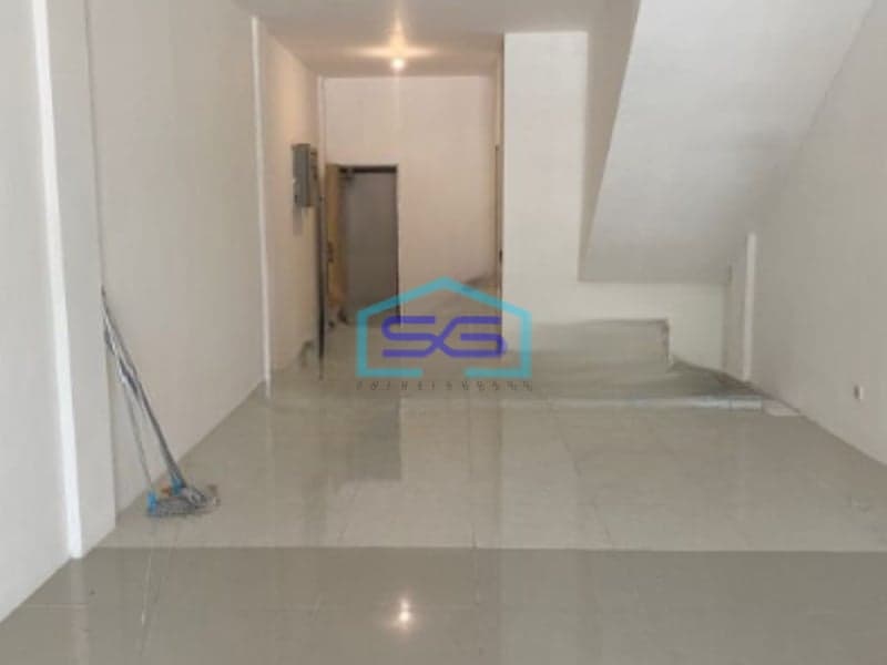 Disewakan Ruko 3 Lantai Luas Tanah 200 m² di Cimone Tangerang