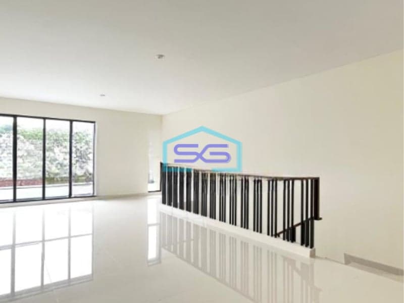 Disewakan Ruko 3 Lantai Luas Tanah 120 m² Lokasi di Gading Serpong Tangerang