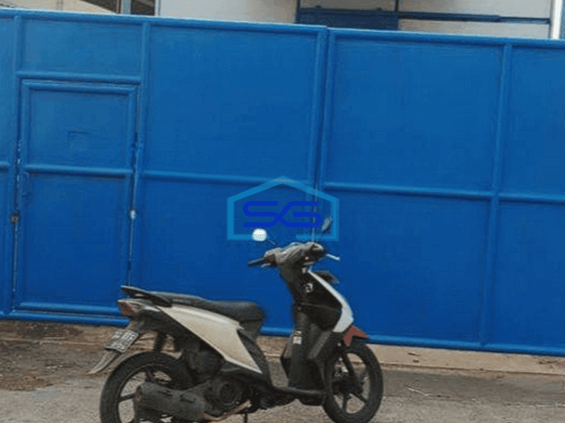 Dijual gudang bagus 894m2 di Kamal