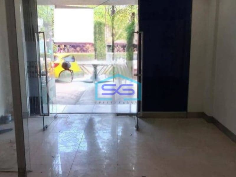 Disewakan Ruko 3 Lantai Pandan Sari ex Bank di Balikpapan LB 162m2