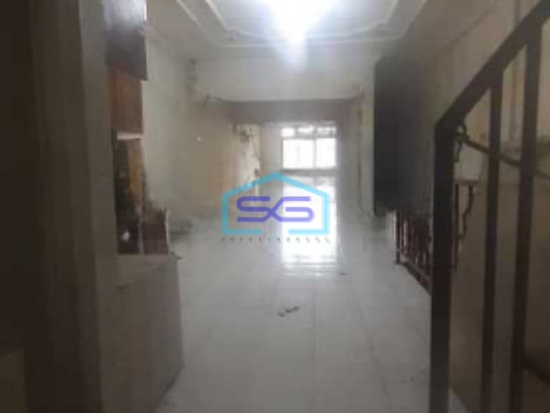 Disewakan Ruko di Jelambar Utama Jakarta Barat Bagus LB 240m2