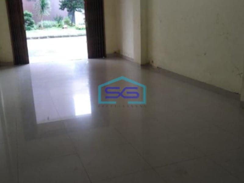Disewakan Ruko Luas Bangunan 270 m² Lokasi di Daan Mogot Jakarta Barat
